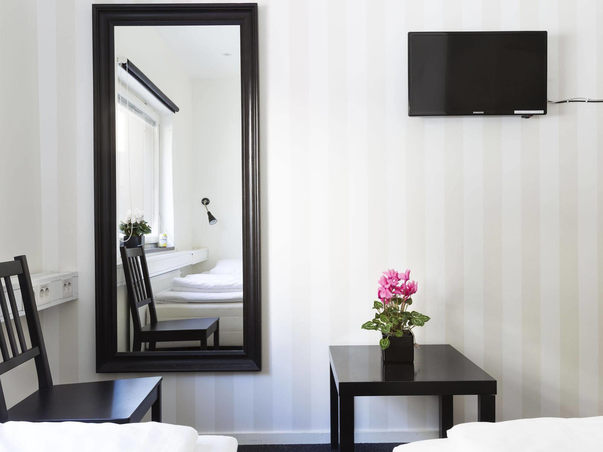 Stockholm Hostel Экстерьер фото